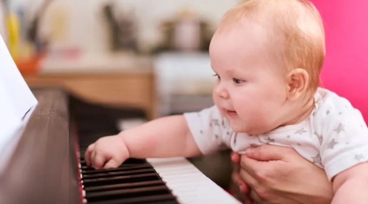 5 situations où vous pouvez signer des comptines avec bébé à Lille